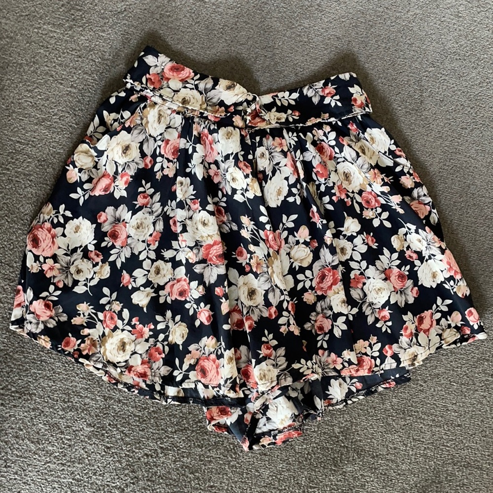 Cute floral skirt (skort)